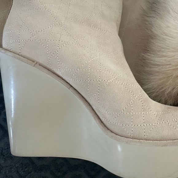 CHRISTIAN DIOR  SUEDE & FOX  FUR BOOTS - Picture 5 of 9